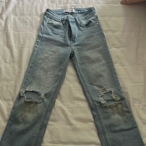 super cute wide leg mom jeans, waist size 24 :)